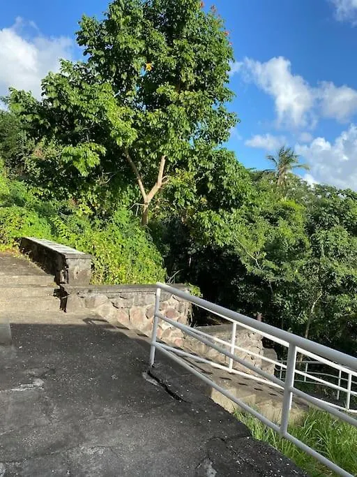 Face A La Mer Schoelcher 0*,  Martinique